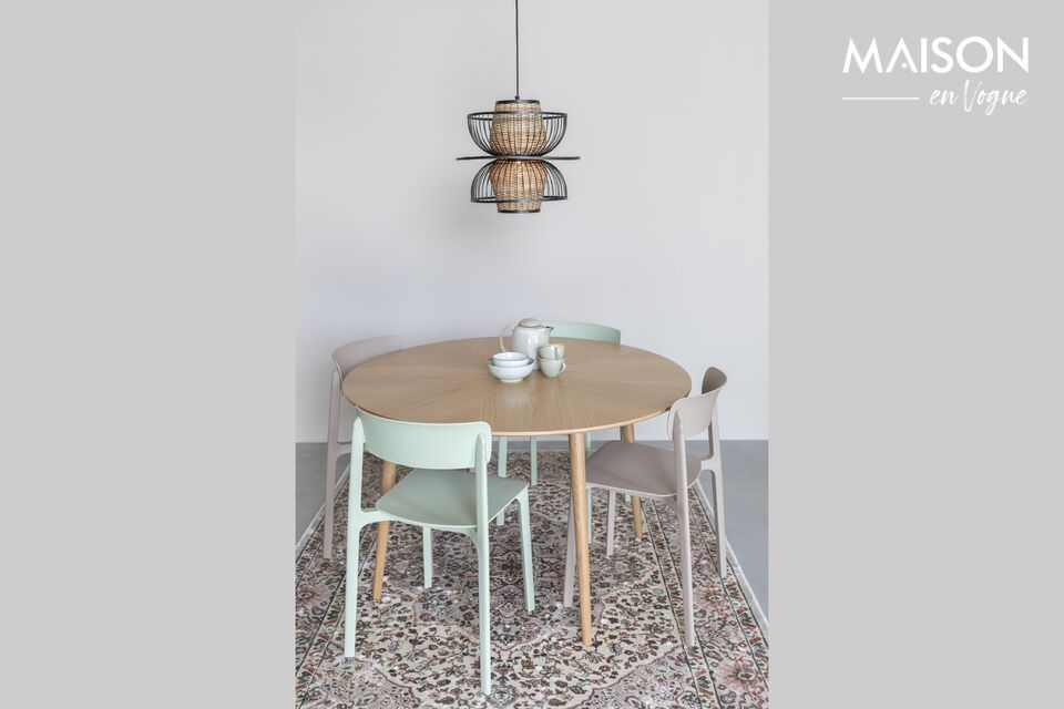 Deze ronde eettafel is niet zomaar een meubelstuk