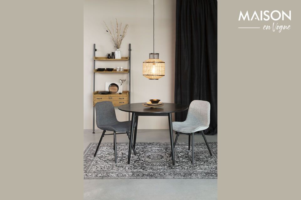 Ontdek tijdloze elegantie met onze \'Fabio 100\' ronde eettafel