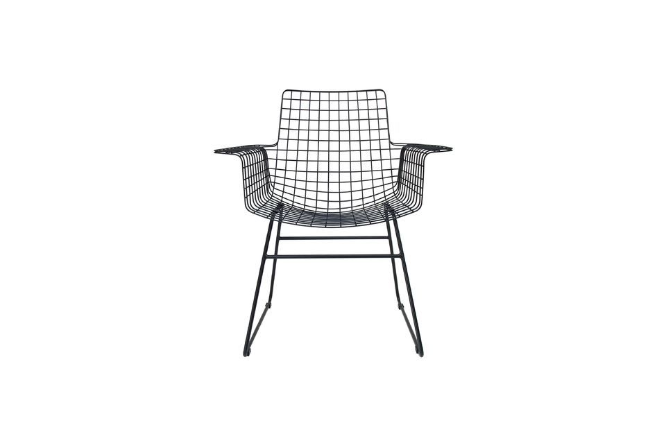 De Altorf metalen stoel, ontworpen door HK Living, is ideaal voor moderne interieurs