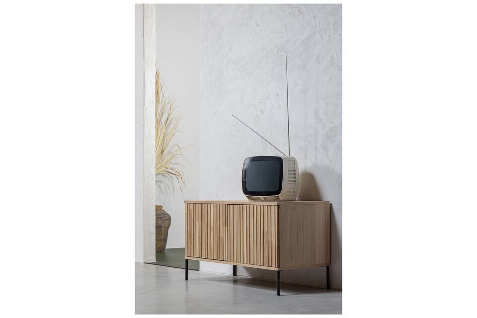 Nieuw TV-meubel, beige eikenfineer en zwart metaal, praktisch en veelzijdig