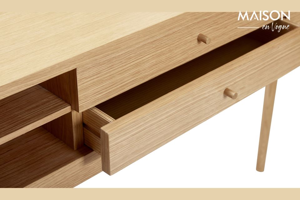 De console met laden is een ideaal meubelstuk om in het dagelijks leven esthetiek en functionaliteit