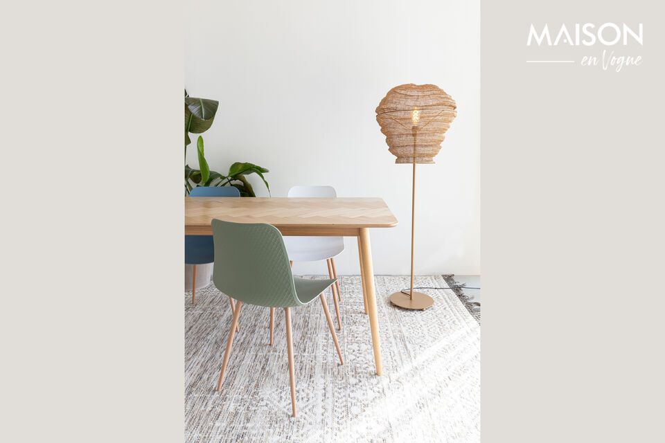 Ontdek tijdloze elegantie met onze 180 cm lange eettafel van bruin hout
