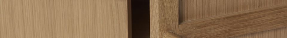 Benadrukte materialen Beige houten kleerkast Candour