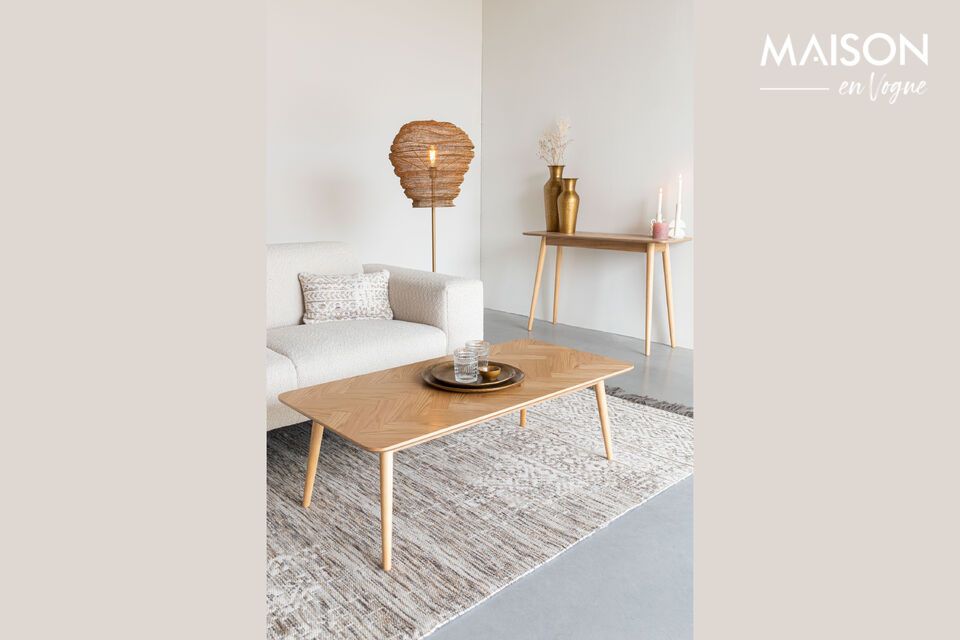 Functionele elegantie voor je woonkamer met de houten tafel.