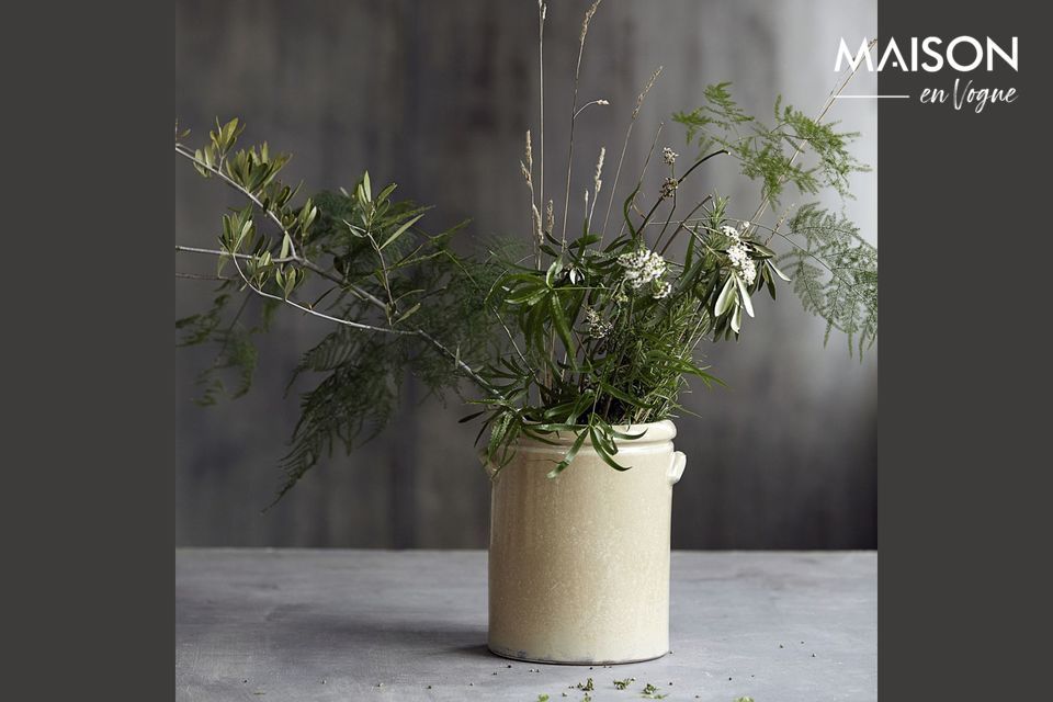 Kleine beige klei pot