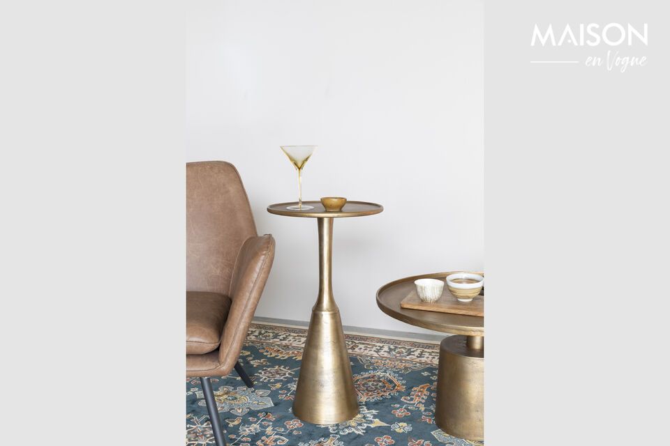 Een gouden aluminium meubelstuk, perfect voor elegantie en functionaliteit.