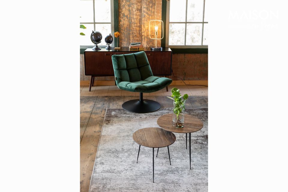 Deze tafel met zijn eigentijdse uitstraling en minimalistische vormen past gemakkelijk in elk