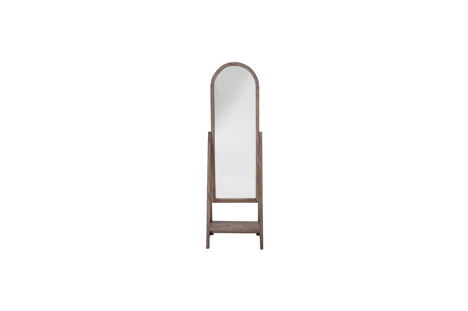 De Cathia psyche spiegel van Bloomingville is gemaakt van mangohout met een ontwerp dat elegante en