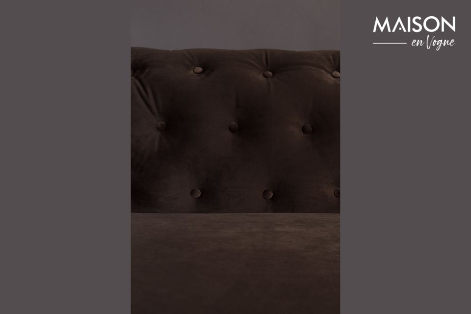 Een 100% polyester fluweel in chocoladekleur met een zeer mooi effect