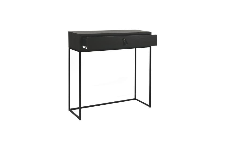 Elegant, de Tokyo console zal gemakkelijk zijn plaats vinden in een hal, woonkamer of slaapkamer