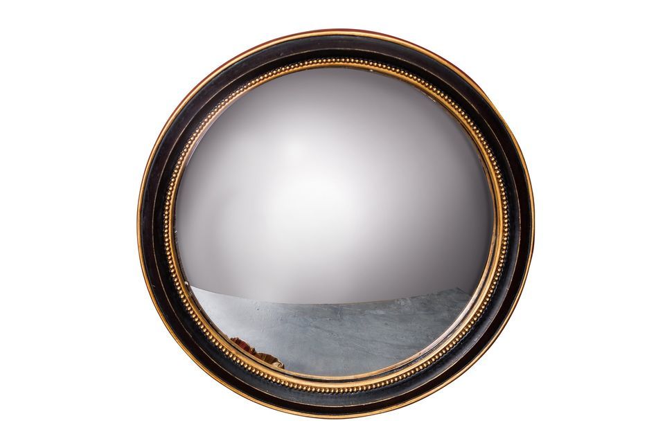 De bolle Mirabeau-spiegel van Chehoma biedt u de mogelijkheid te kiezen voor soberheid met zijn