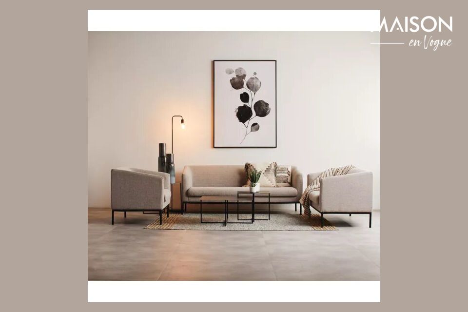 Deze Cony sofa in lichtgrijze stof is zeer stabiel op het metalen onderstel en combineert
