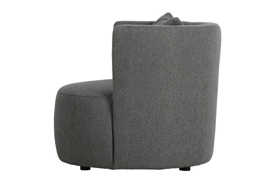 Met een stevig zitcomfort zal deze stoel zeker indruk maken