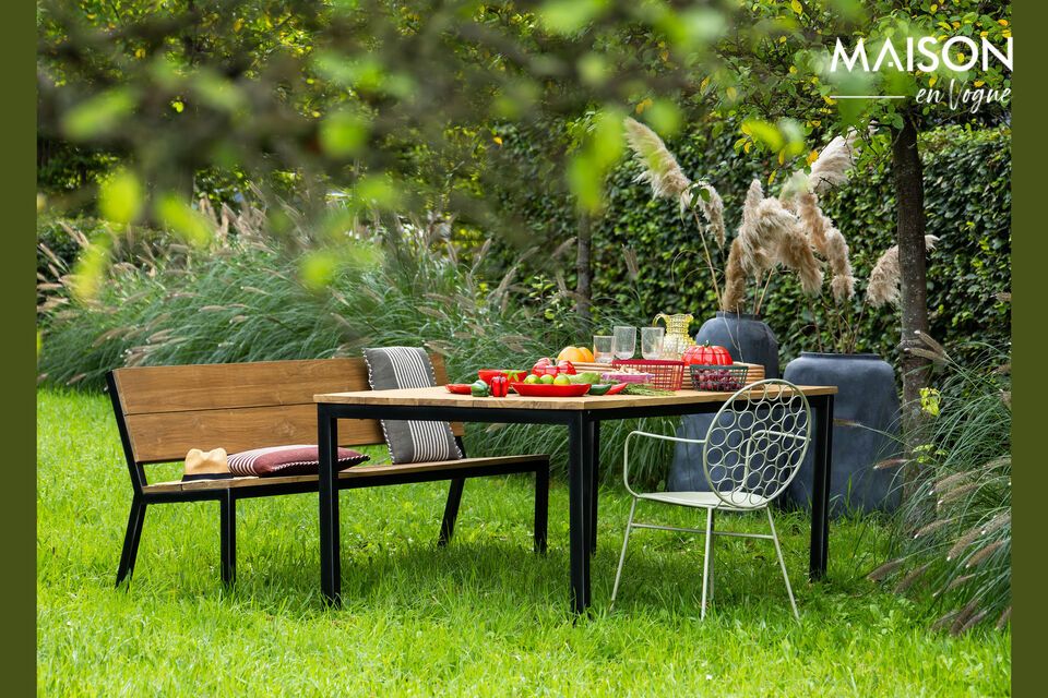 Elegantie en functionaliteit met onze teakhouten bank.
