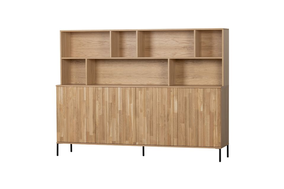 Deze wandkast van eikenhout is een unieke en perfecte aanvulling op het New Gravure dressoir van