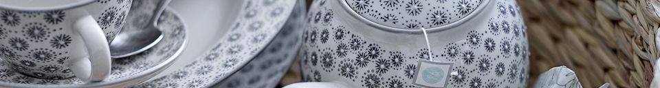 Benadrukte materialen Elsa theepot grijs steengoed