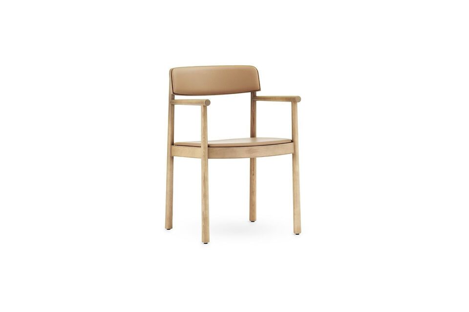 Bent u op zoek naar nieuwe stoelen voor uw eetkamertafel? Dan is de Timb stoel iets voor u! Hij