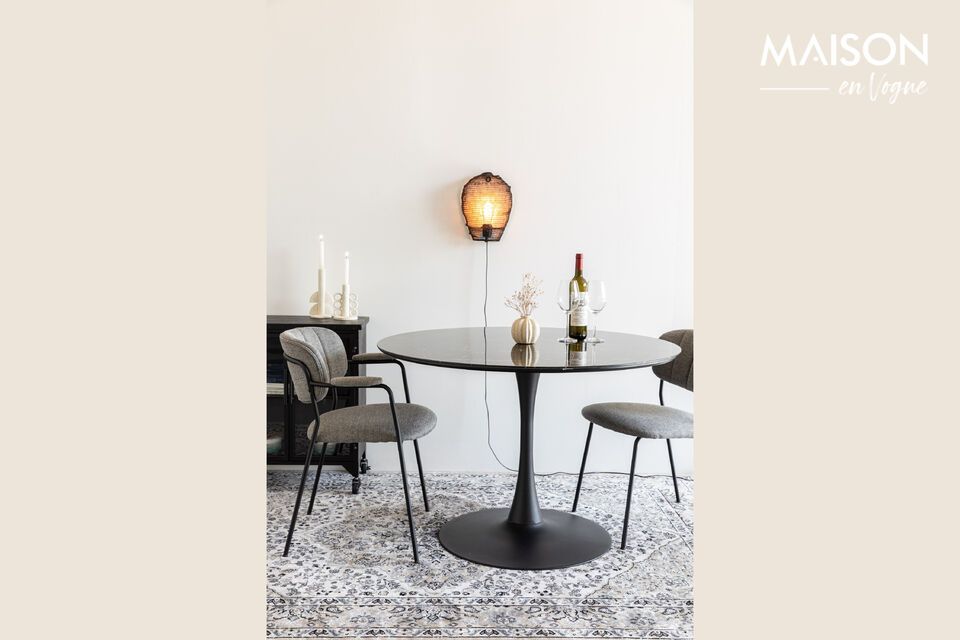 Kies voor elegantie en comfort met onze grijze fauteuil.