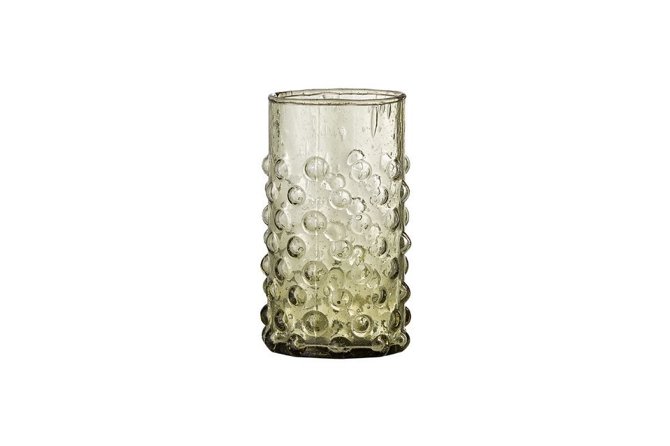 Dit glas is ongewoon door zijn vorm