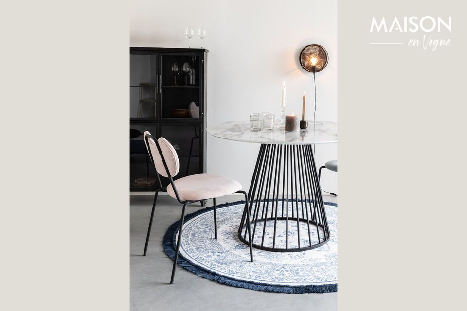 Ontdek hedendaagse elegantie en functionaliteit met de Floris verguld metalen eettafel