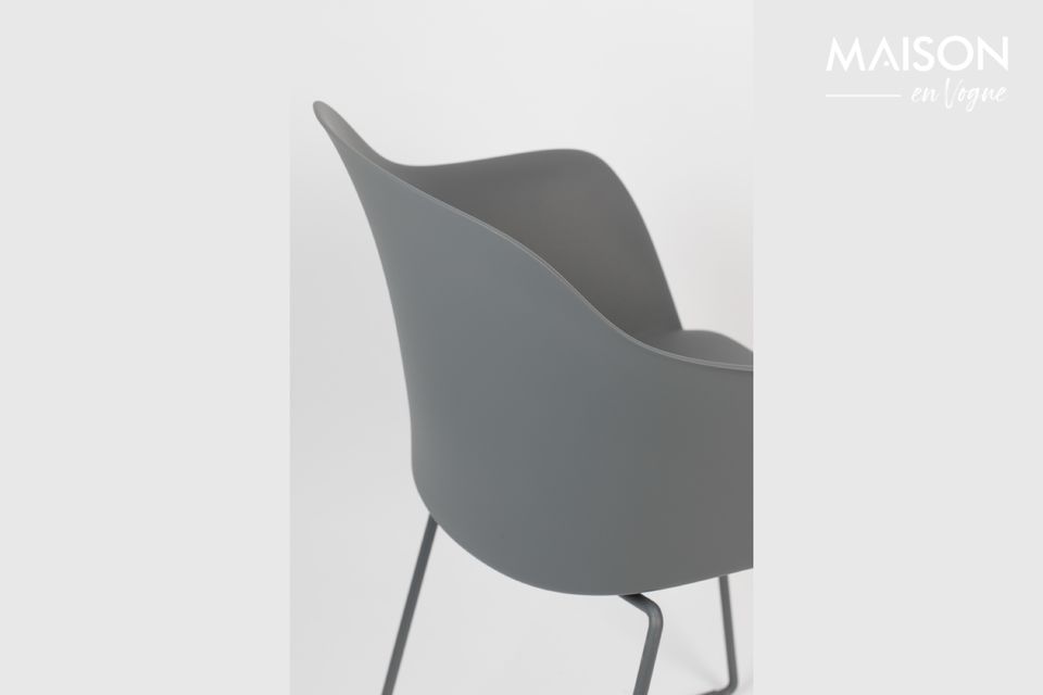 De Tango-fauteuil heeft een solide en stevige structuur van gepoedercoat staal met kunststof