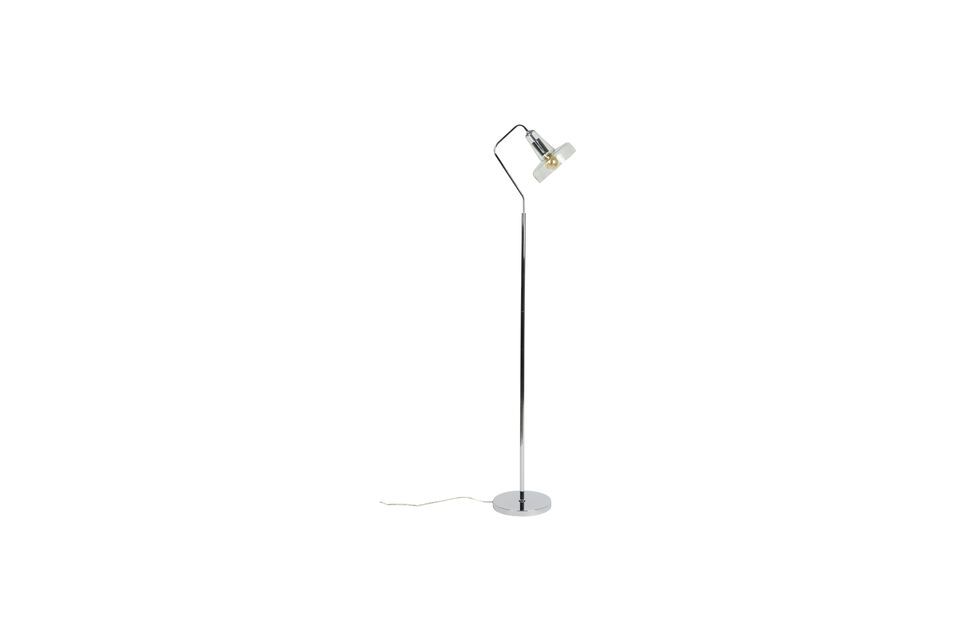 Deze praktische maar aantrekkelijke vloerlamp is perfect om elke hoek van je huis te verlichten en