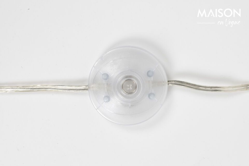 Hij is gemakkelijk te verplaatsen, weegt slechts 5 kg en is gemakkelijk op te zetten en te hanteren