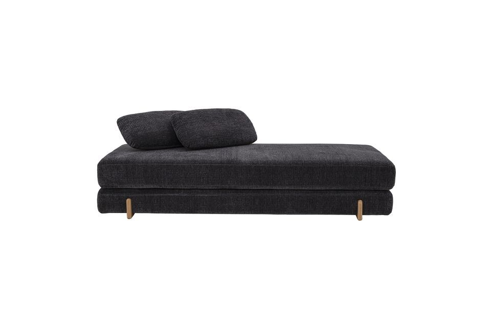 Bevat een dubbele matras en verwijderbare kussens