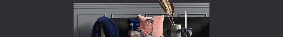 Benadrukte materialen Grote salontafel met bloemen