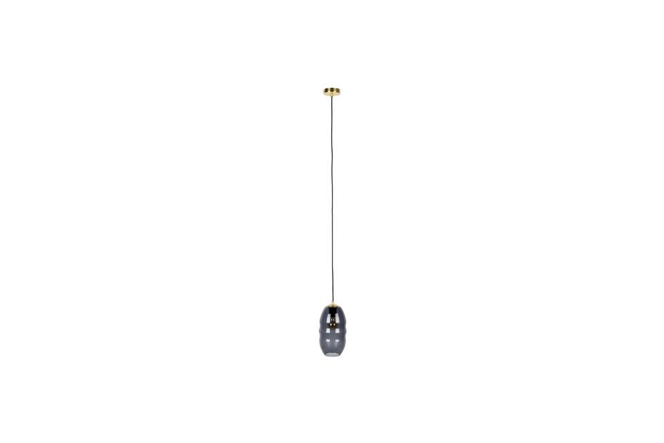 Deze lichtgewicht hanglamp van 1 kg is perfect voor het verlichten van een eetkamer