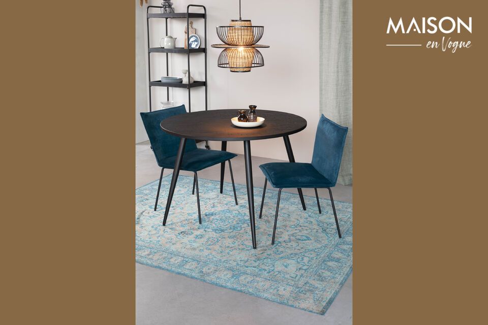 Voeg een vleugje elegantie toe met de Carmen hanglamp.