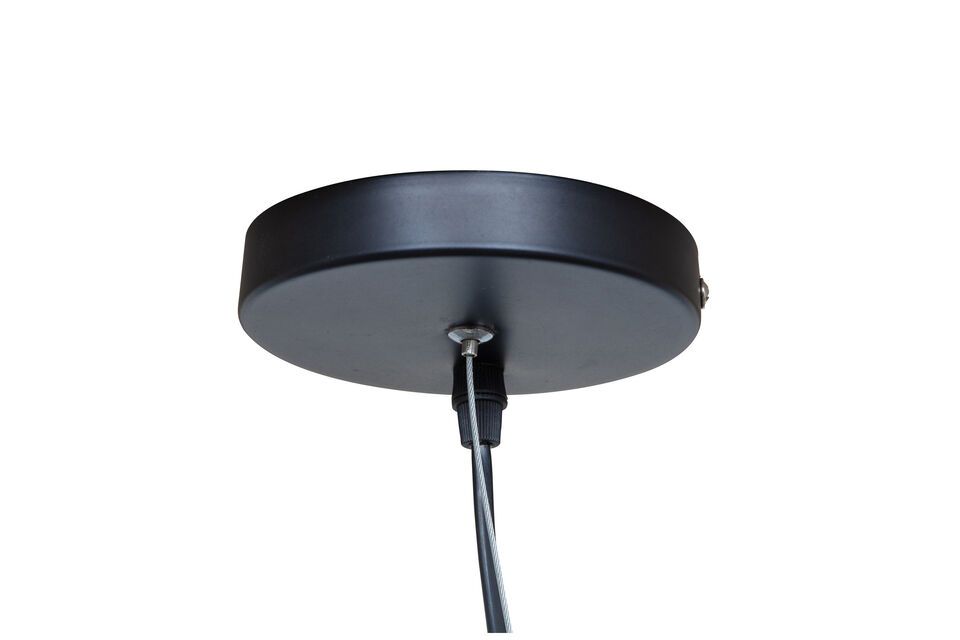De lamp is ook verkrijgbaar als tafellamp en vloerlamp