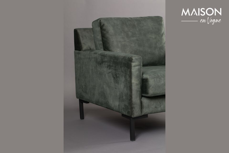 Met zijn eigentijdse en verfijnde stijl past deze fauteuil perfect in uw woonkamer of slaapkamer