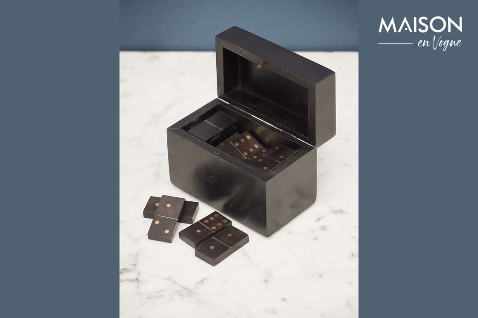 Een elegante dominobox met authentieke stijl