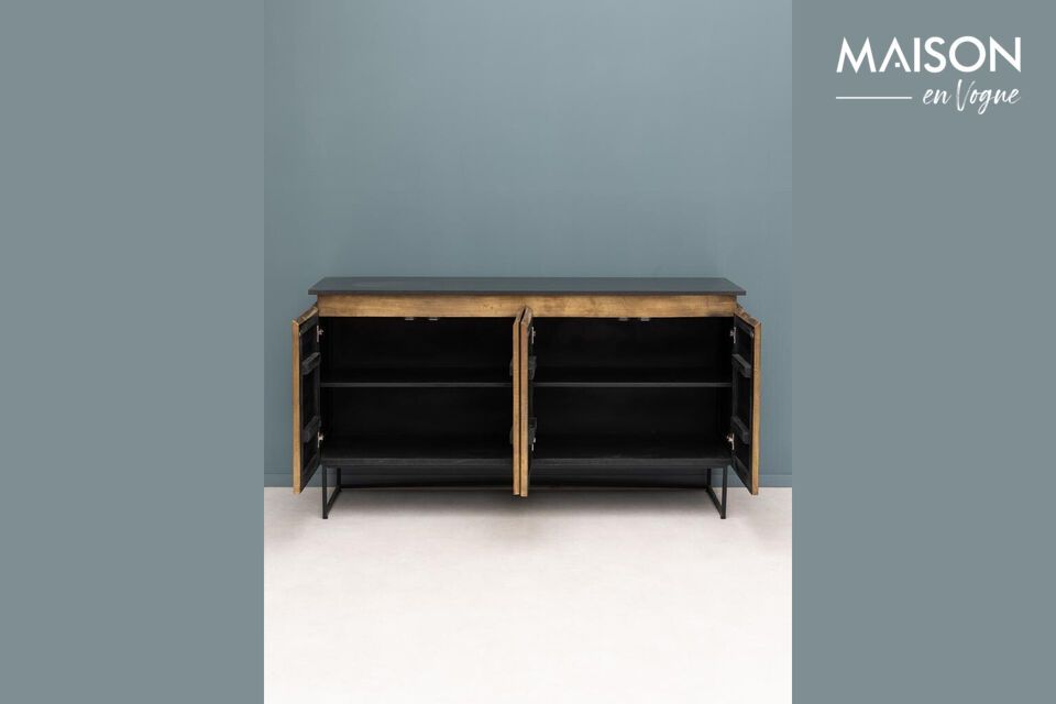 Ontdek tijdloze elegantie en uitzonderlijke functionaliteit met ons goudgelakt houten  dressoir