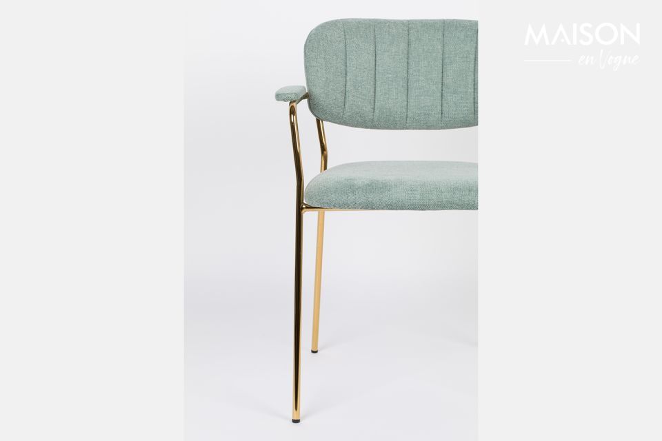 De Jolien fauteuil in goud en lichtgroen heeft als het ware recht uit een art deco-decor