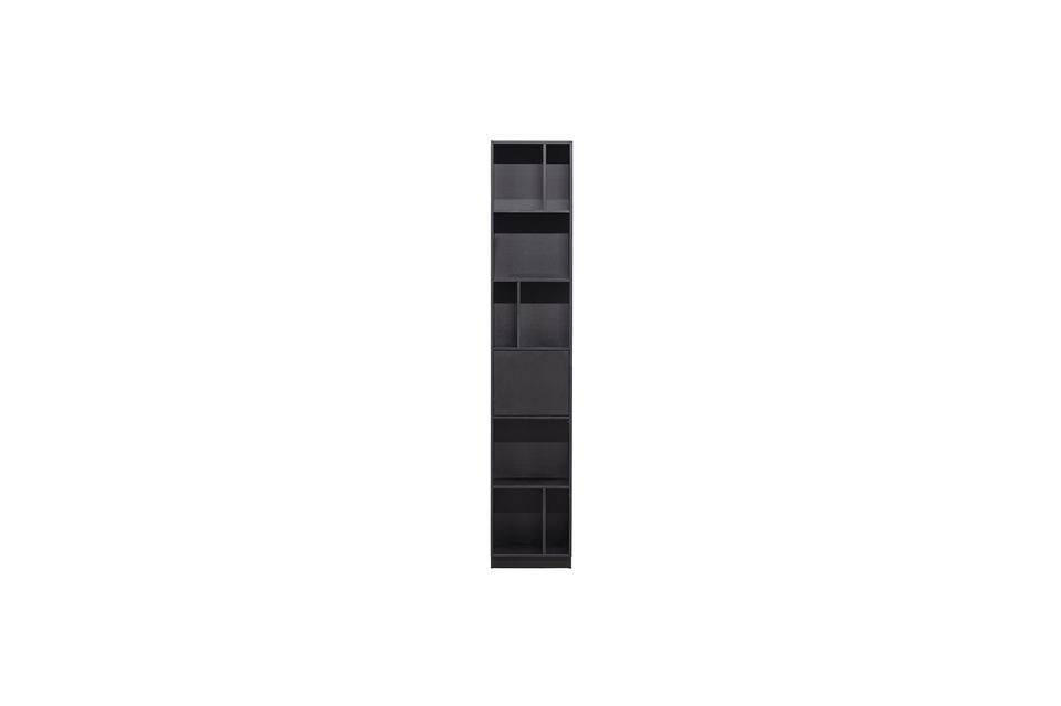 Deze zwarte houten open kast van Finca onderscheidt zich door zijn vakken van verschillende grootte