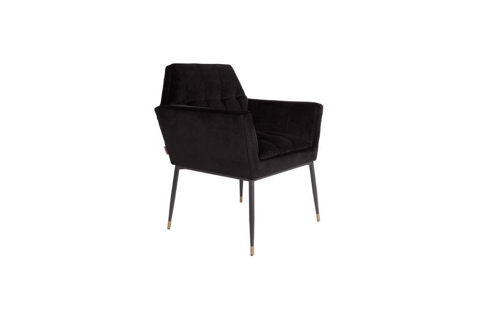 Rondom een tafel zorgt deze uitnodiging tot ontspanning meteen voor een weelderige en chique sfeer