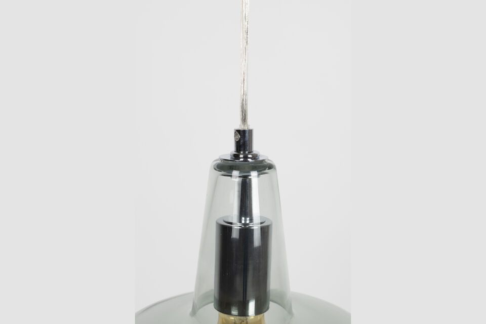 Deze hanglamp van groen glas zorgt voor zachte