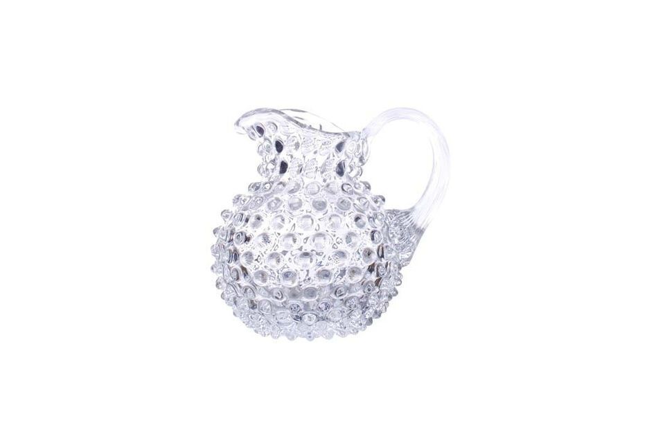 Verfraai elk moment aan tafel met deze elegante karaf.