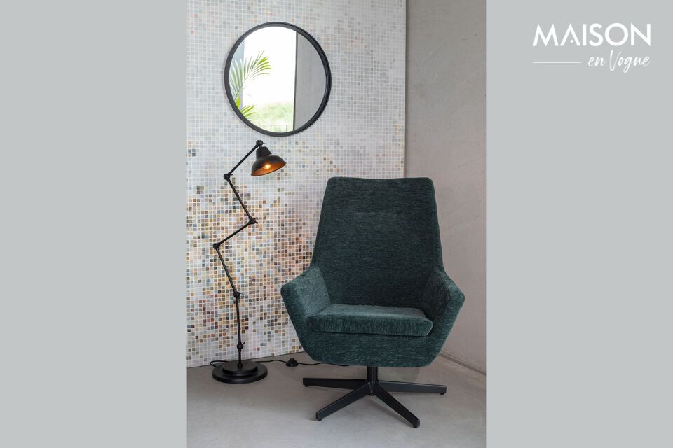 Voeg een elegante, moderne toets toe met deze ijzeren spiegel.
