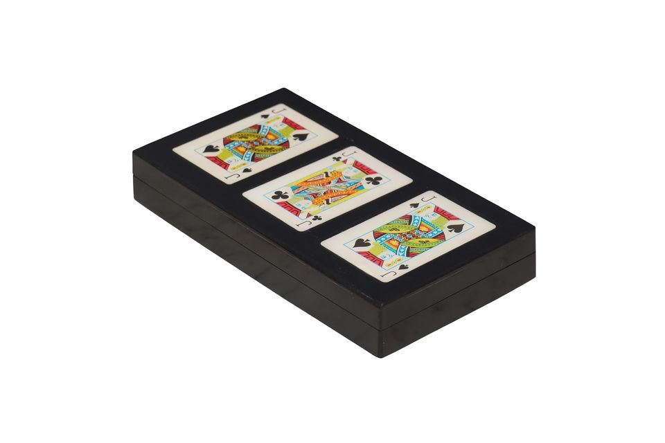 Met ruimte voor drie kaartspellen is deze rechthoekige doos een must voor al uw spelavonden