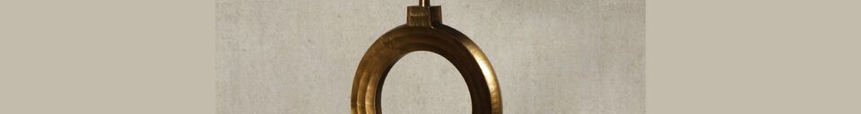Benadrukte materialen Lorentz gouden aluminium tafellamp
