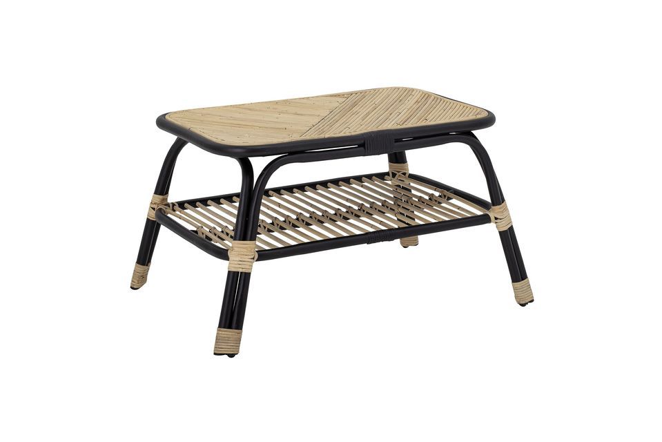 Deze tafel combineert natuurlijk en zwart rotan