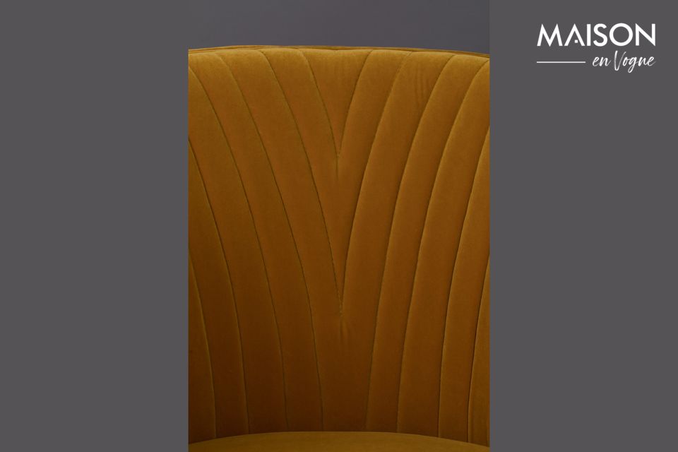 Deze stijlvolle fauteuil is uiterst comfortabel