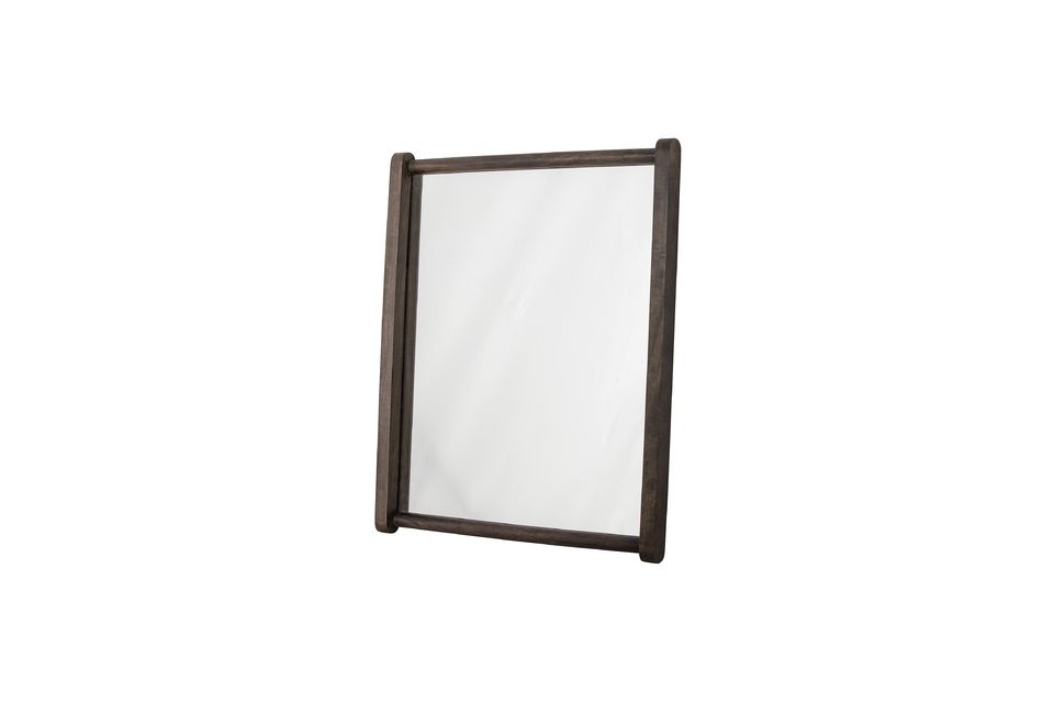 De Ebbi spiegel van Bloomingville heeft een prachtige houten lijst met een handgemaakte look