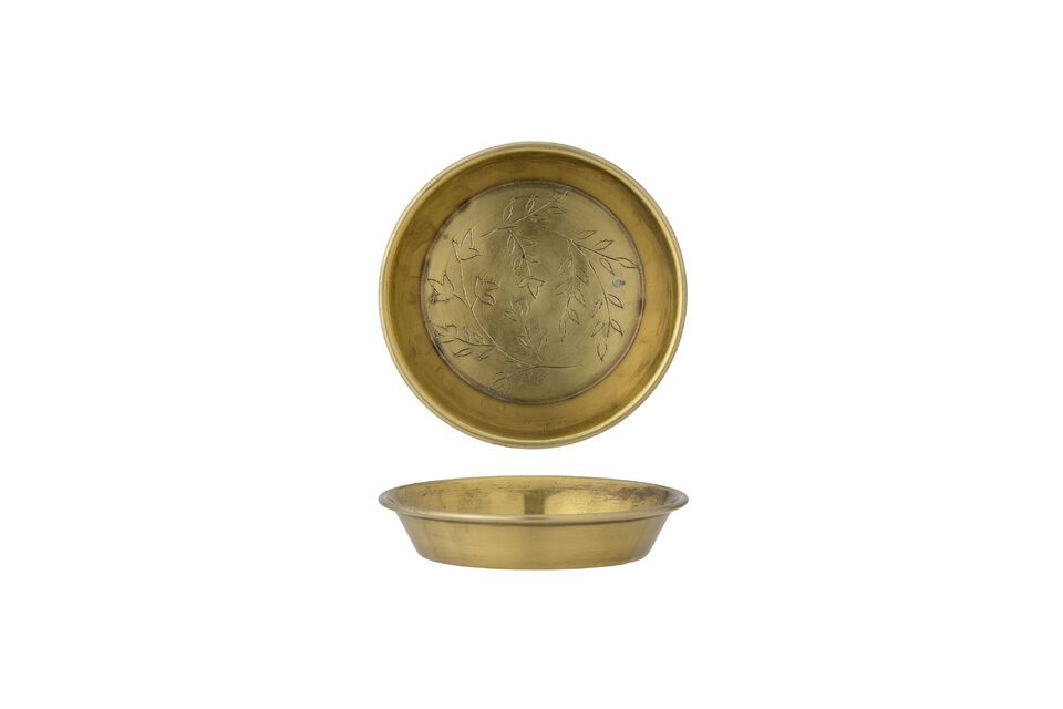 Gebruik de Kry Bowl als decoratief element door er pilaarkaarsen in te plaatsen voor een warme sfeer