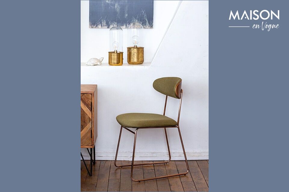 Een retro stoel voor een authentiek interieur