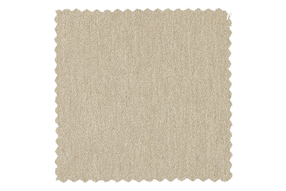 Met zijn stevige maar comfortabele ontwerp is deze stoel perfect om in stijl te ontspannen