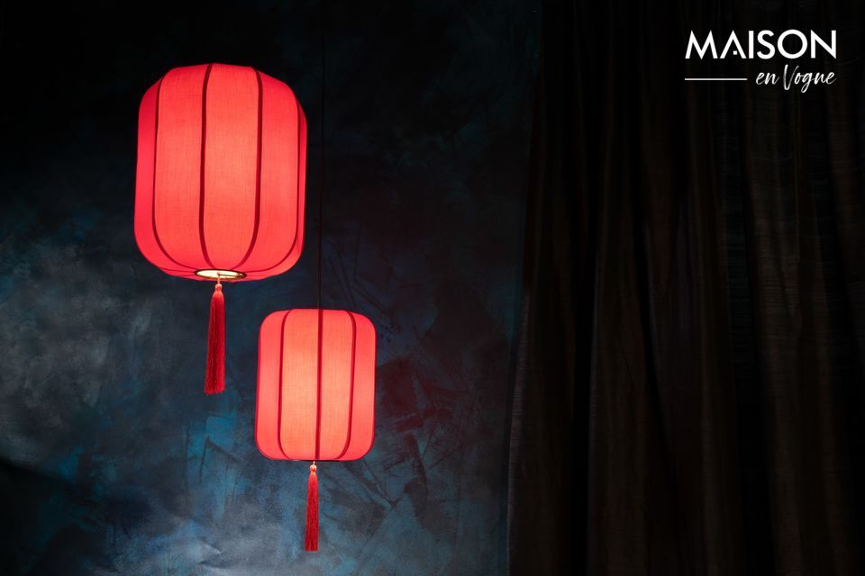 Het is in de traditie van de Chinese lantaarnfeesten dat we het ontwerp van de Suoni lichthanger